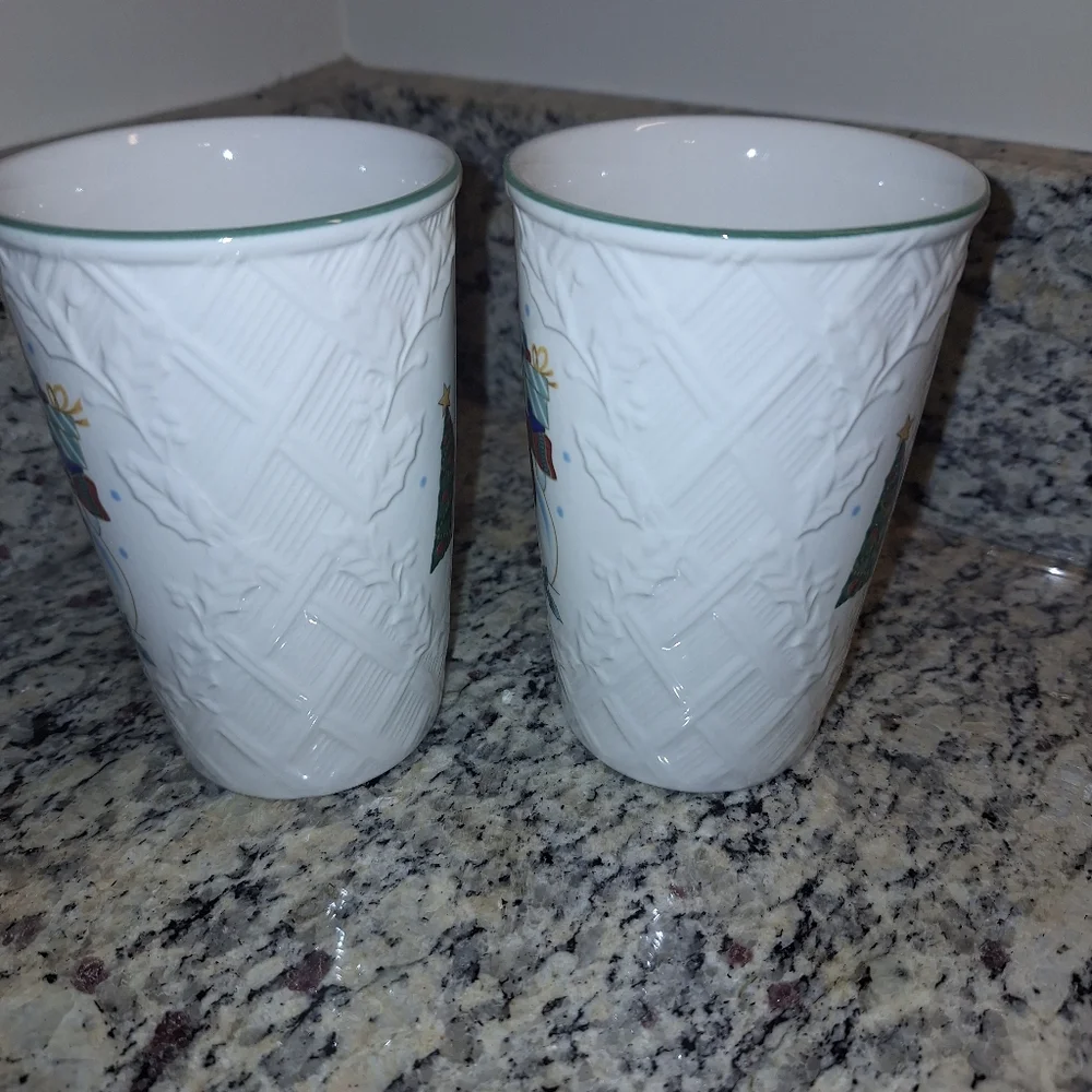 Vintage Mikasa Coffee Mugs~English Countryside ~Winter Scene~Cup~Snowman~Holiday